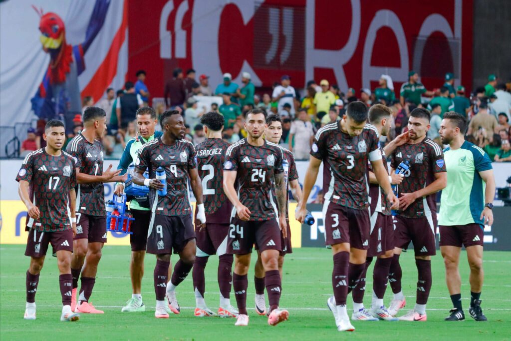 Mexico vs Ecuador Copa America game threatened with stoppage over homophobic chanting