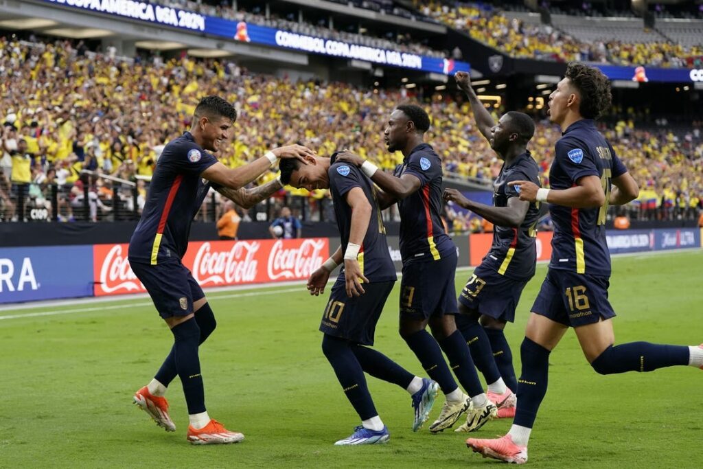 Ecuador outclasses Jamaica in Copa Group B play