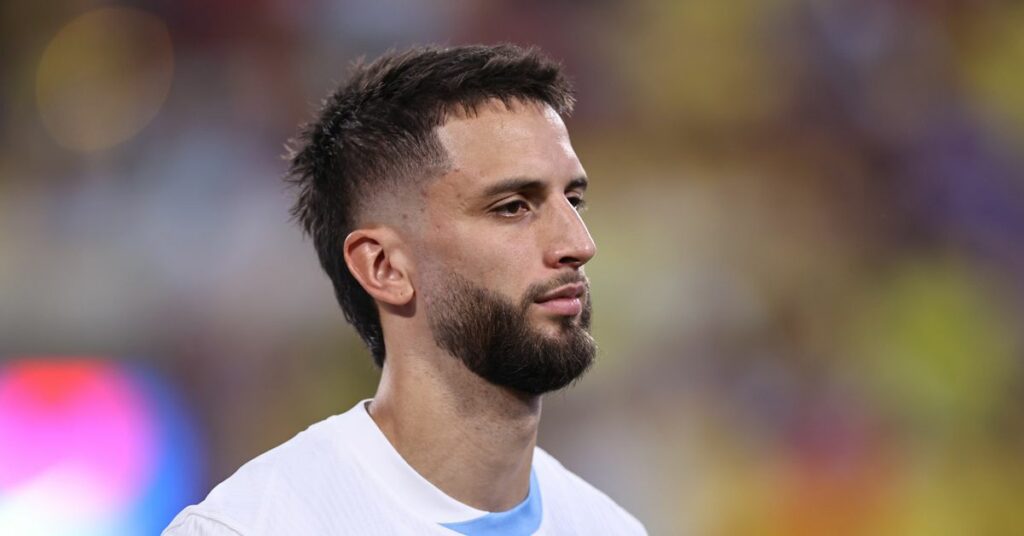 Rodrigo Bentancur just had a very bad night at the Copa America