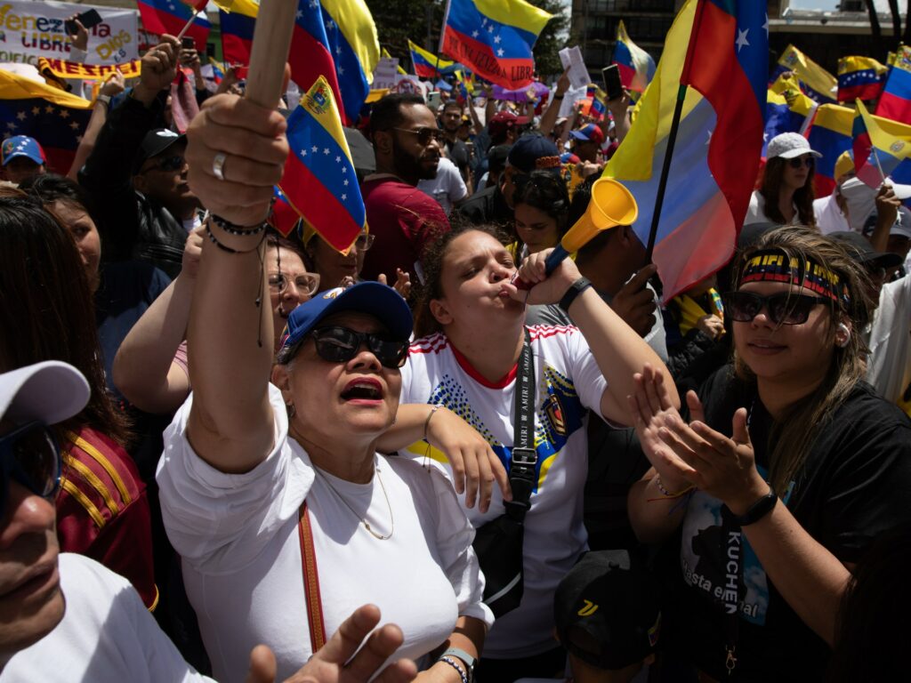 In Venezuela’s diaspora, protests erupt against Maduro’s contested election | Nicolas Maduro News