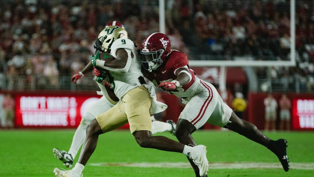 Alabama Encouraging Justin Jefferson To Keep Playing After Targeting Call