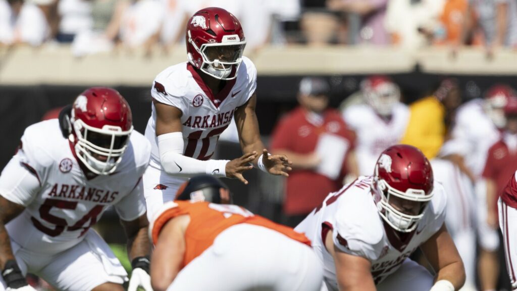 Arkansas looks to bounce back against UAB after tough loss to Oklahoma State