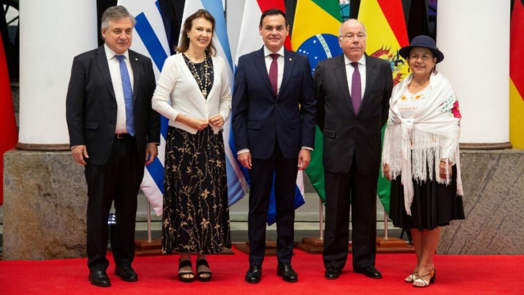 Omar Paganini, Uruguay’s foreign minister, from left, Diana Mondino, Argentina’s foreign affairs minister, Rúben Ramírez Lezcano, Paraguay’s foreign affairs minister, Mauro Vieira, Brazil’s foreign affairs minister, and Celinda Sosa Lunda, Bolivia’s foreign affairs minister, stand for a group photo ahead of a Mercosur meeting in Asunción, Paraguay, on January 24, 2024.