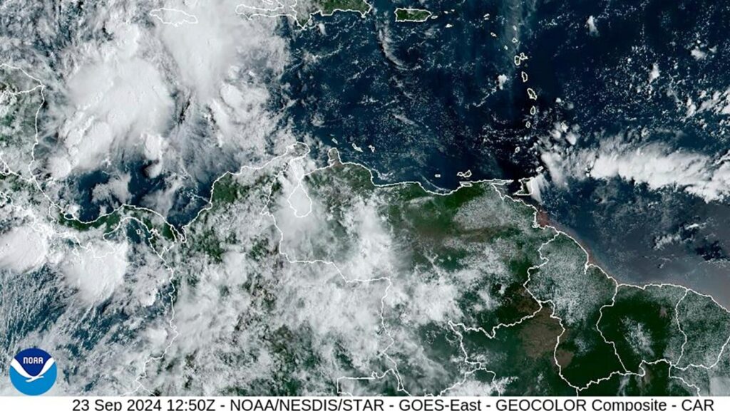 Southeast US under major storm warning as hurricane watch issued for parts of Cuba and Mexico