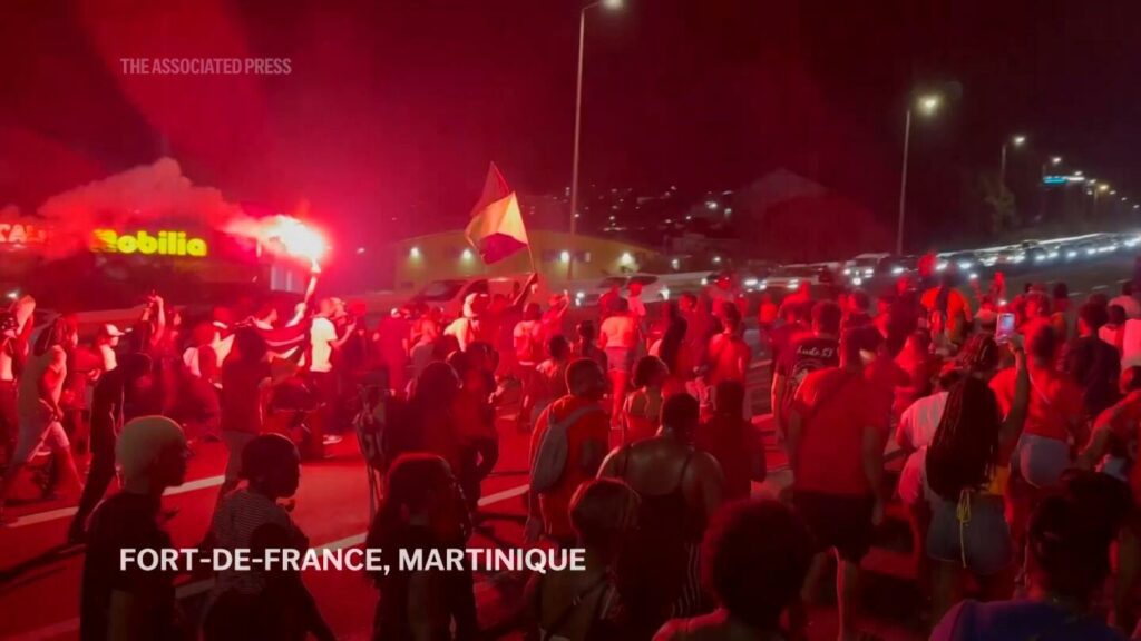 Thousands defy bans on protests in Martinique