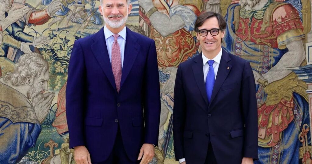 VÍDEO: El Rey recibe en la Zarzuela a Salvador Illa, nueve años después de la última visita de un presidente catalán