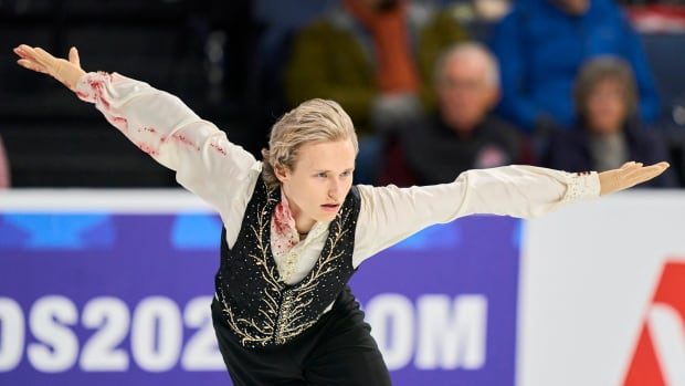 Ilia Malinin lands 4 quads - and a backflip - to win 3rd straight Skate America title