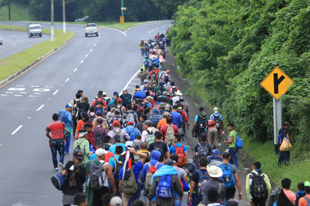 2,000 migrants heading to southern border ahead of 2024 election