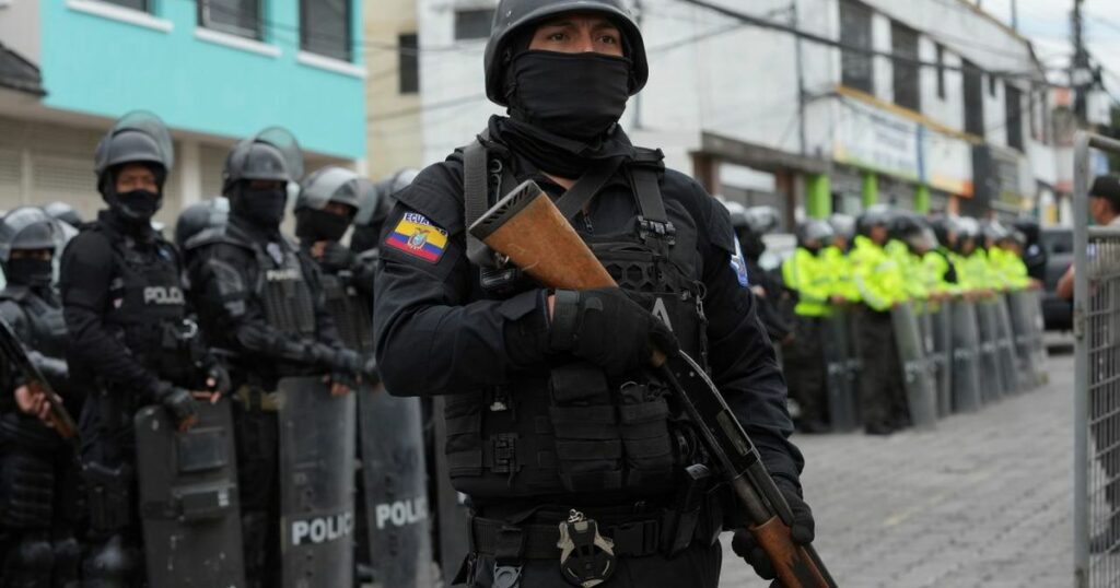 Ecuador declara estado de excepción parcial ante incremento de la violencia