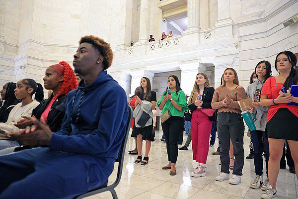 Event at Arkansas Capitol highlights teen experiences with mental health concerns | The Arkansas Democrat-Gazette