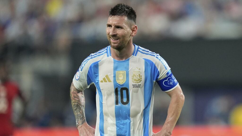 Lionel Messi returns to Argentina squad for World Cup qualifiers against Venezuela, Bolivia