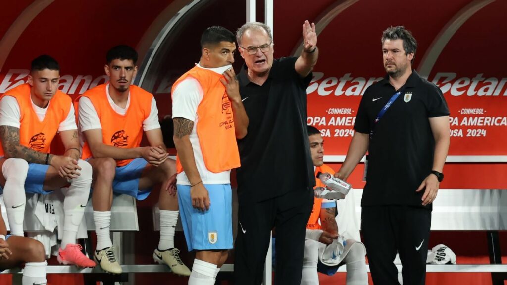 Luis Suárez blasts Bielsa's 'lack of respect' of Uruguay players