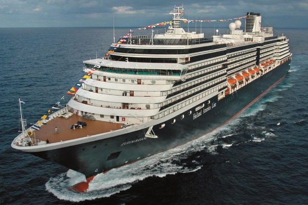 TTG - Noticeboard - Holland America Line unveils 2026 Canada and New England season