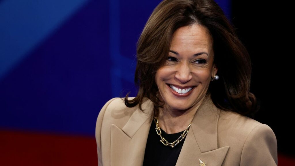 Vice President Kamala Harris rallies supporters in Phoenix