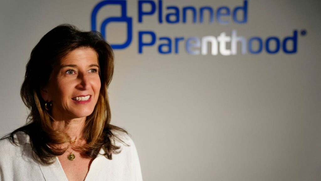 Volunteer Planned Parenthood doulas support women through abortions