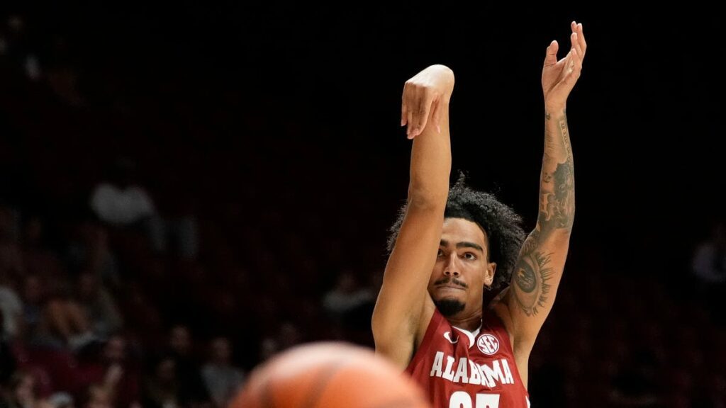 Where is Alabama basketball ranked in USA TODAY Preseason Coaches Poll?