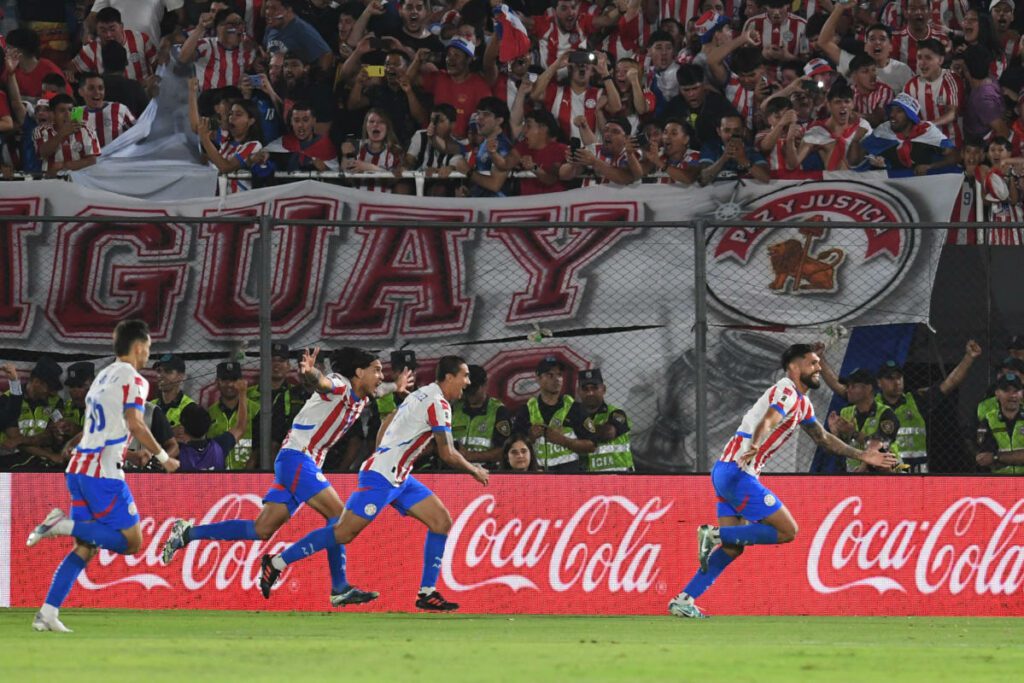 🌎 Paraguay stun Argentina; Vini Jr. penalty miss haunts Brazil