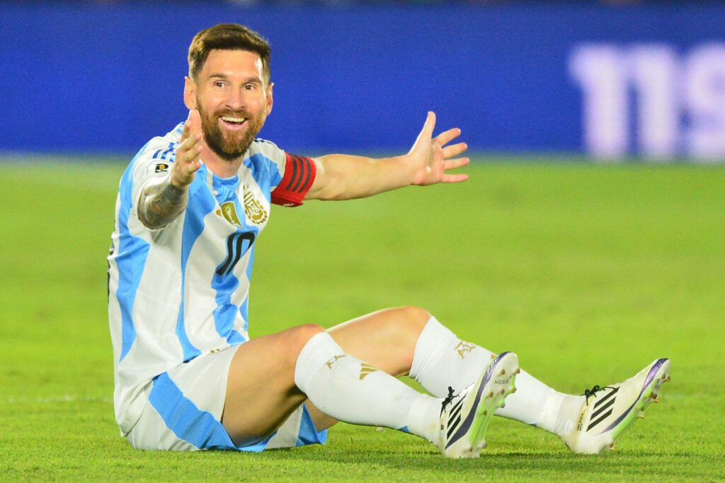 What Messi called the referee in Argentina's shock Paraguay defeat 🤬