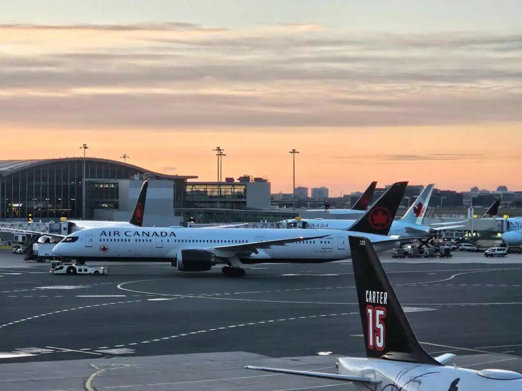 Canada's two major airlines among worst in North America for being on time