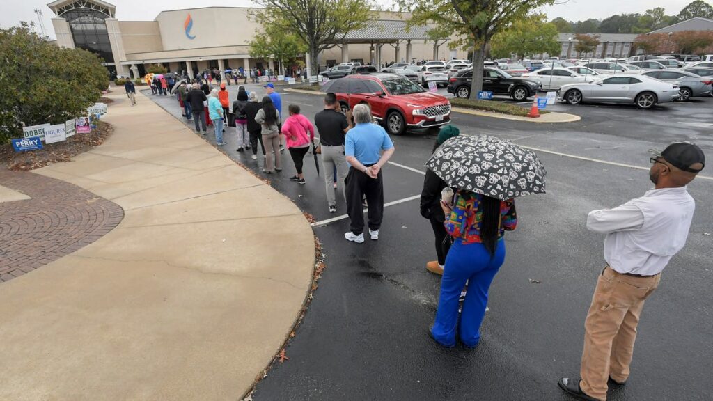 Alabama casts vote for president, Congress