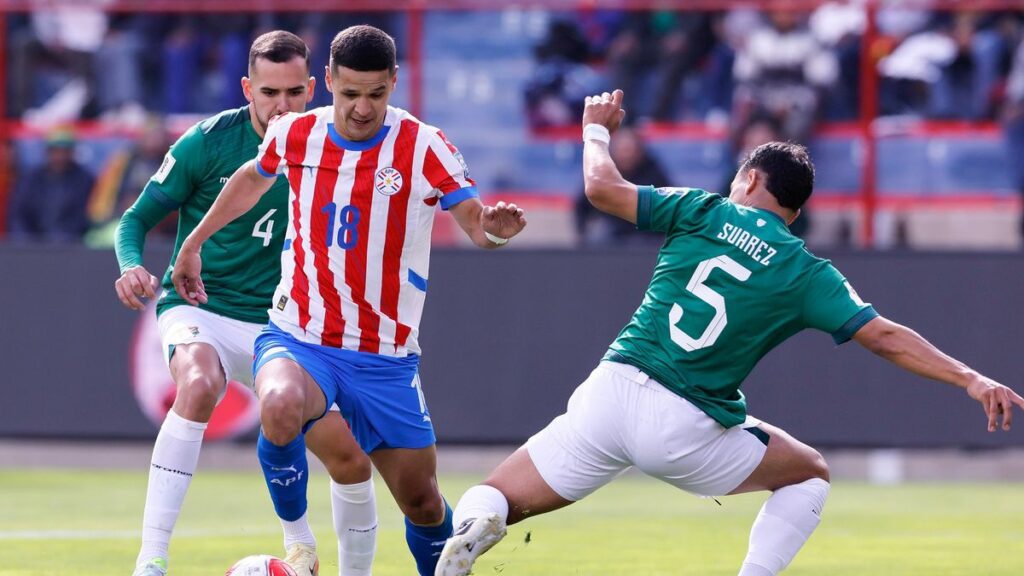 Bolivia y Paraguay igualaron 2-2 en la altura