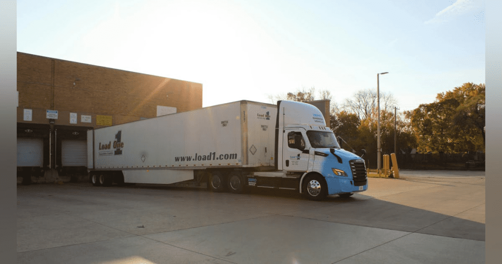 Daimler Truck launches first electric Freightliner eCascadia in Detroit, paving the way for sustainable logistics