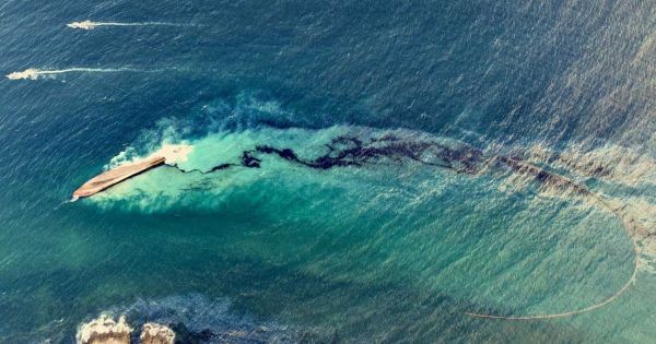 Oil leak off Trinidad and Tobago causes national environmental emergency — MercoPress