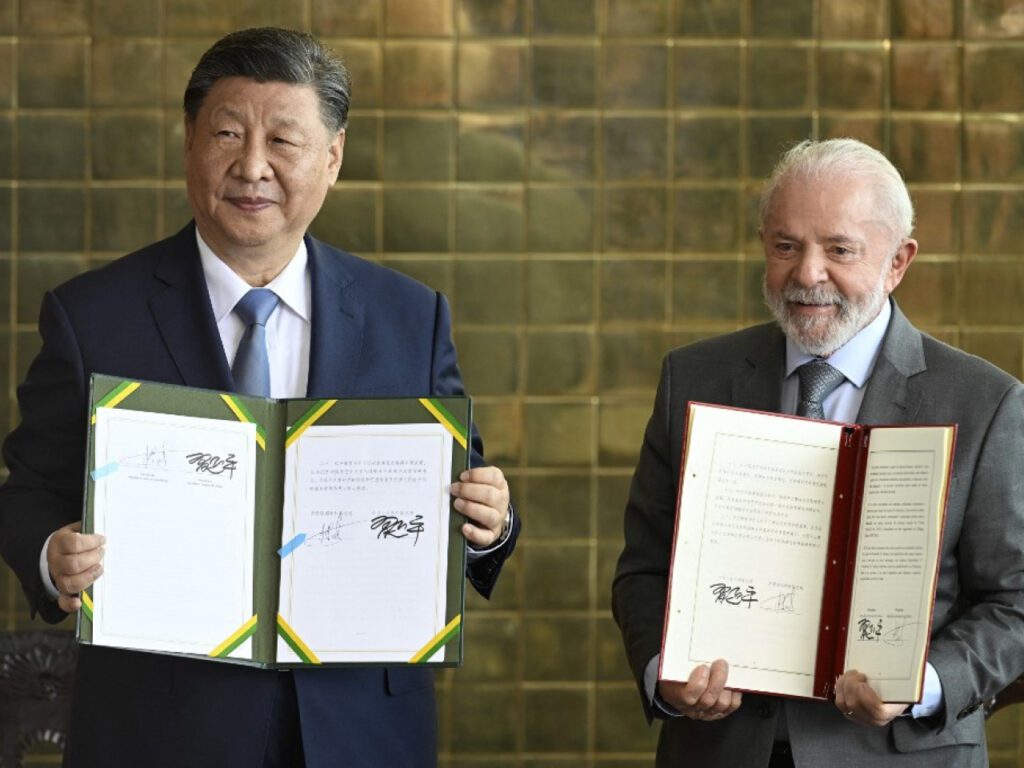 Xi Jinping and Luiz Inacio Lula da Silva showed their deepening bilateral ties by signing cooperation accords on trade, technology and environmental protection. Photo: AFP