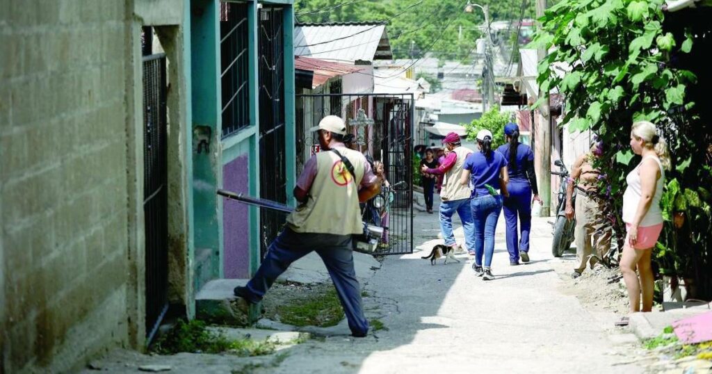 el primer país de CA en suspender alertar por dengue