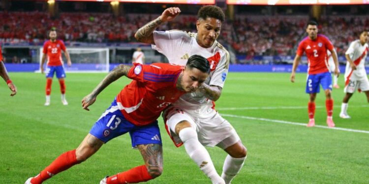 Chile and Peru open with a rough 0-0