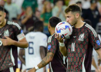 Mexico fans chant anti-gay slurs during Copa America match