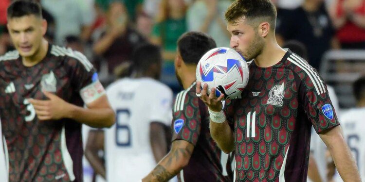 Mexico fans chant anti-gay slurs during Copa America match