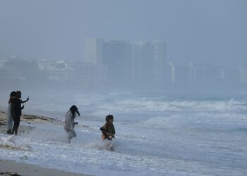 Hurricane Beryl makes landfall in Mexico after 11 killed across Caribbean | Climate Crisis News