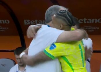 Raphinha shares heartwarming embrace with former Leeds manager Marcelo Bielsa before Brazil's Copa America exit against Uruguay