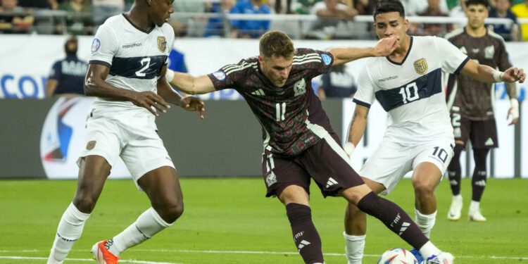 Mexico, toothless and predictable, slumps out of Copa América after Ecuador stalemate, late drama
