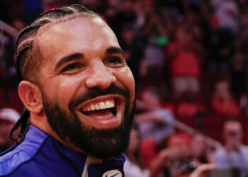 Drake places bold bet on Argentina's Copa America semifinal against his native Canada