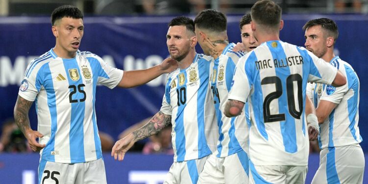 Argentina troll Drake with reference to Kendrick Lamar's brutal diss track after rapper lost $300,000 bet on his native Canada to beat them