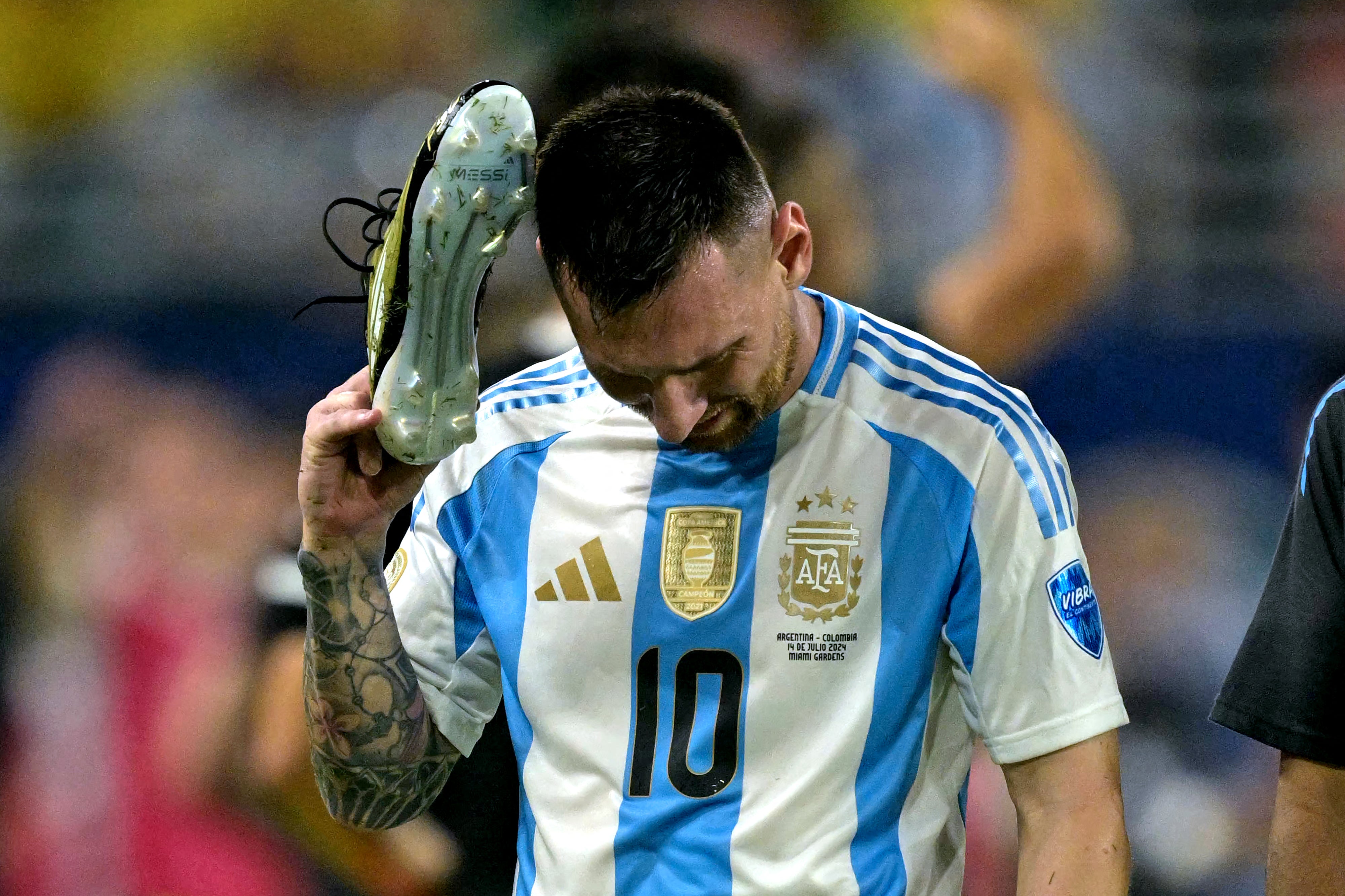 Lionel Messi was forced to leave the field early in the Copa America final