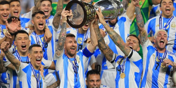 Argentina tops Colombia in chaotic Copa America finale