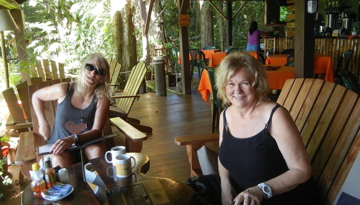 Driving around Central America: Hanging out at Hacienda Tijax, Rio Dulce, Guatemala / Paul McCurdy Driving around Central America: Rio Dulce, Guatemala