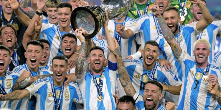 Messi hurt, Argentina wins final vs. Colombia in extra time