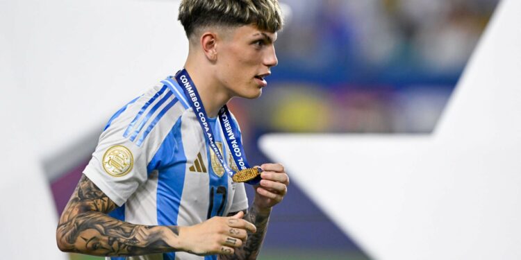 The controversial comment Argentina teammate said to Alejandro Garnacho in dressing room after Copa America win