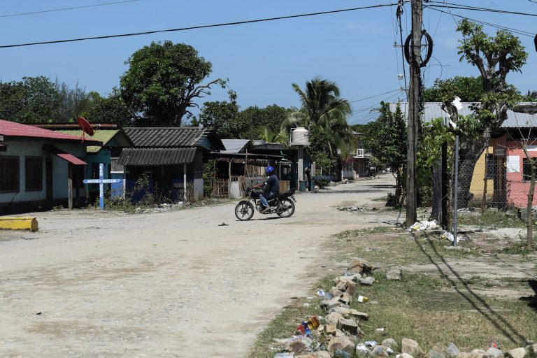 The Garifuna community of Triunfo de la Cruz. Image by Christopher Clark for Mongabay.