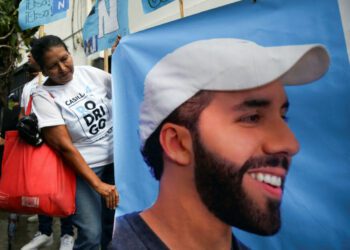 El Salvador: Bukele looks set for landslide election win on gang crackdown