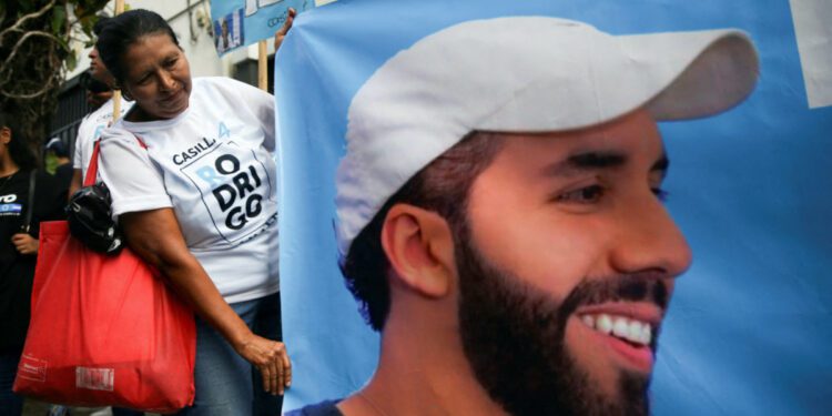 El Salvador: Bukele looks set for landslide election win on gang crackdown