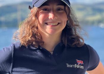 Student aims to become first woman to row solo from Europe to South America