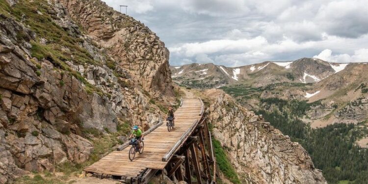 The 10 Must-Try Summer Cycling Routes in North America