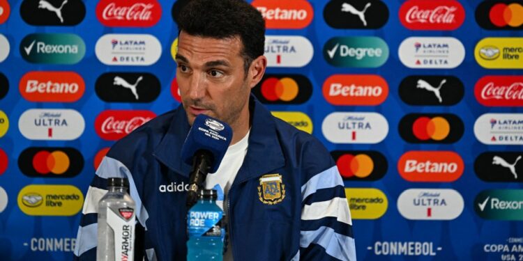 Argentina back Uruguay players, concerned about final security