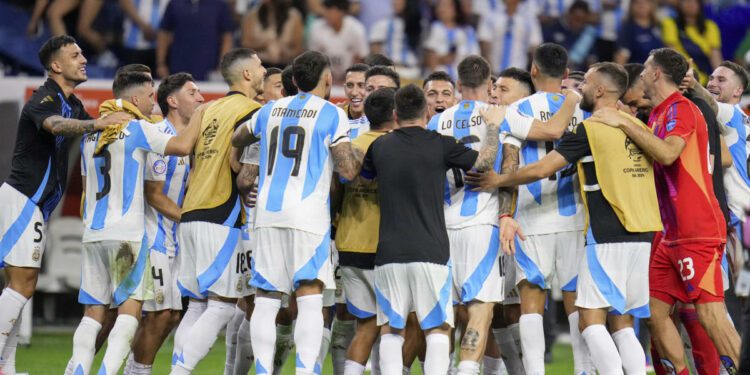 Argentina reaches Copa America semifinals, beating Ecuador 4-2 on penalty kicks after 1-1 draw
