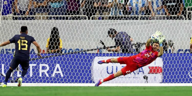 Argentina reaches Copa America semifinals, beats Ecuador 4-2 on penalty kicks after 1-1 draw